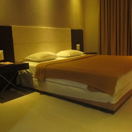 Hotel Blue Lagoon Daman Exterior foto