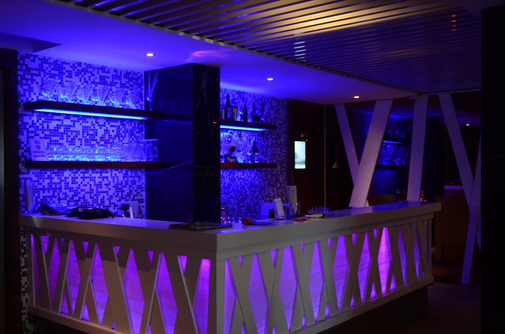 Hotel Blue Lagoon Daman Exterior foto