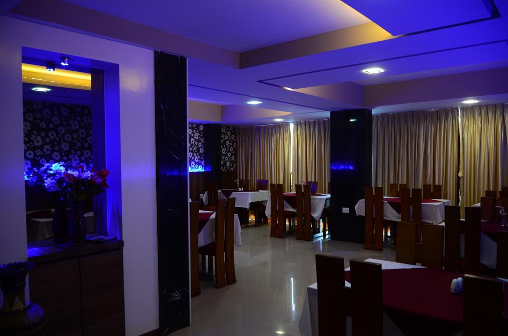 Hotel Blue Lagoon Daman Exterior foto